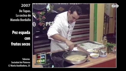 De tapas 2007. Pez espada con frutos secos.